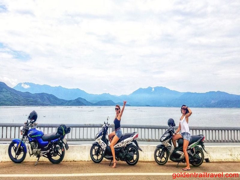 Middle Roads & Halong Bay 6 Days By Bike